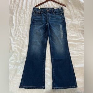 American Eagle Favorite Boyfriend Jeans SZ 10 SHORT Super Stretch NWT!